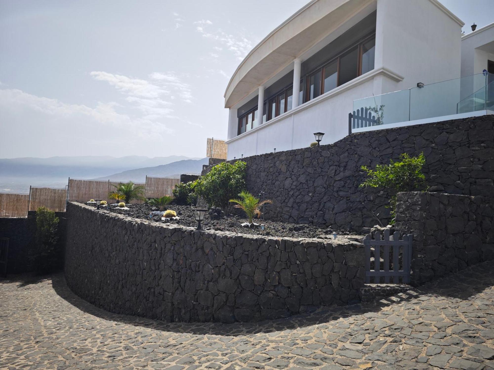 Villa Gonzalez Sea Views Radazul Exterior photo